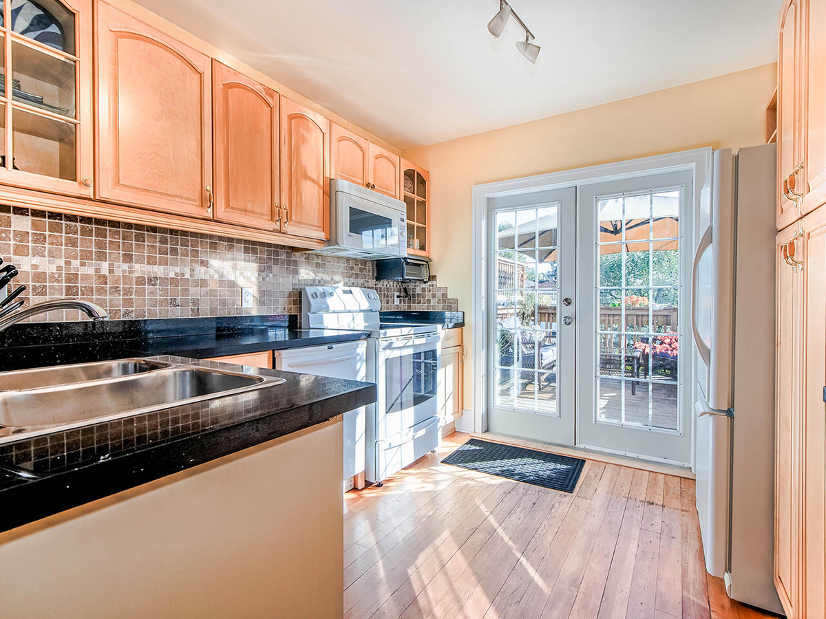 4152 Pender Street, Burnaby 7
