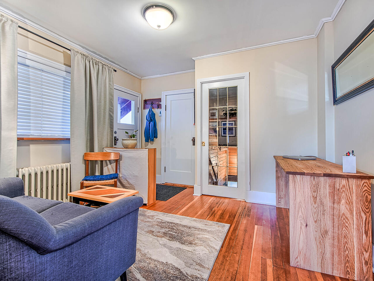 4152 Pender Street, Burnaby 14