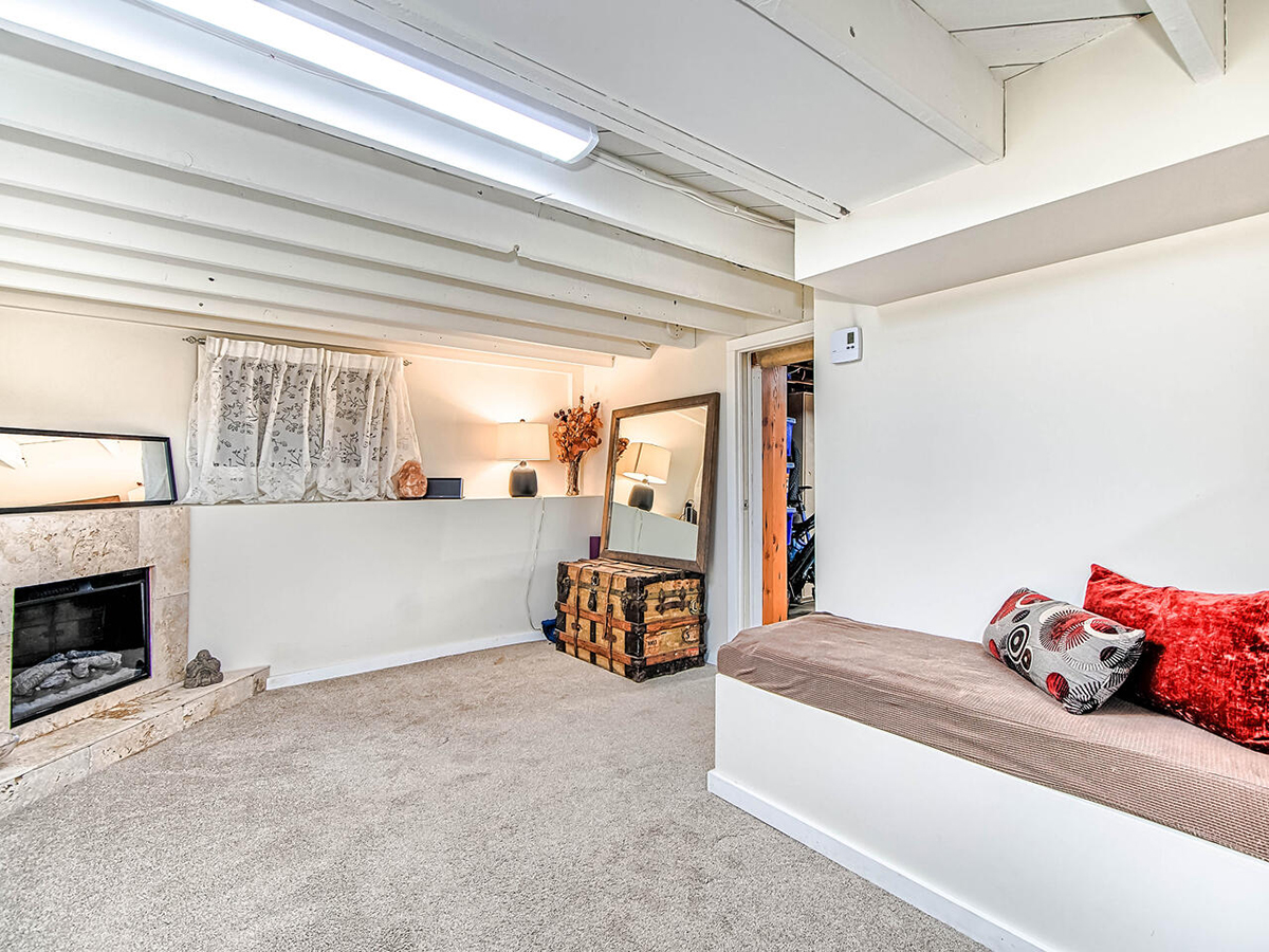 4152 Pender Street, Burnaby 23