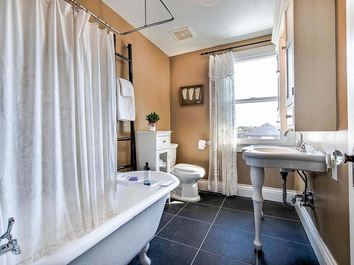 1014 Nanaimo Street, New Westminster 17