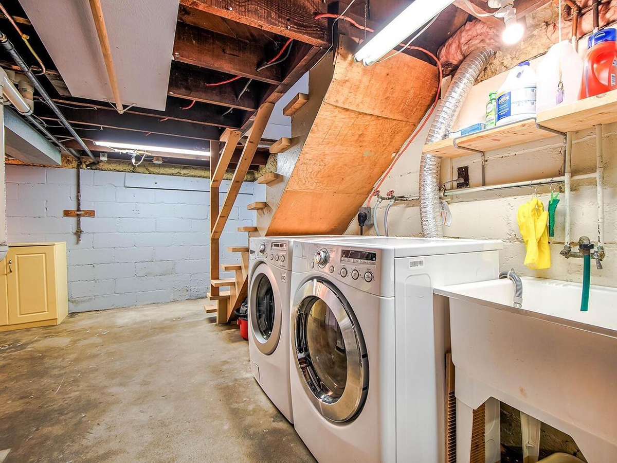 1014 Nanaimo Street, New Westminster 18