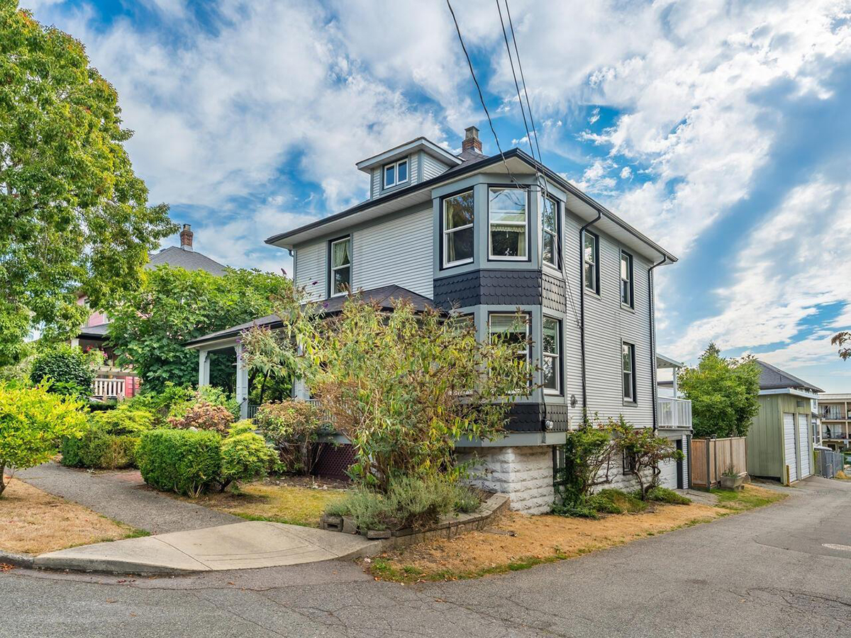 1014 Nanaimo Street, New Westminster 2