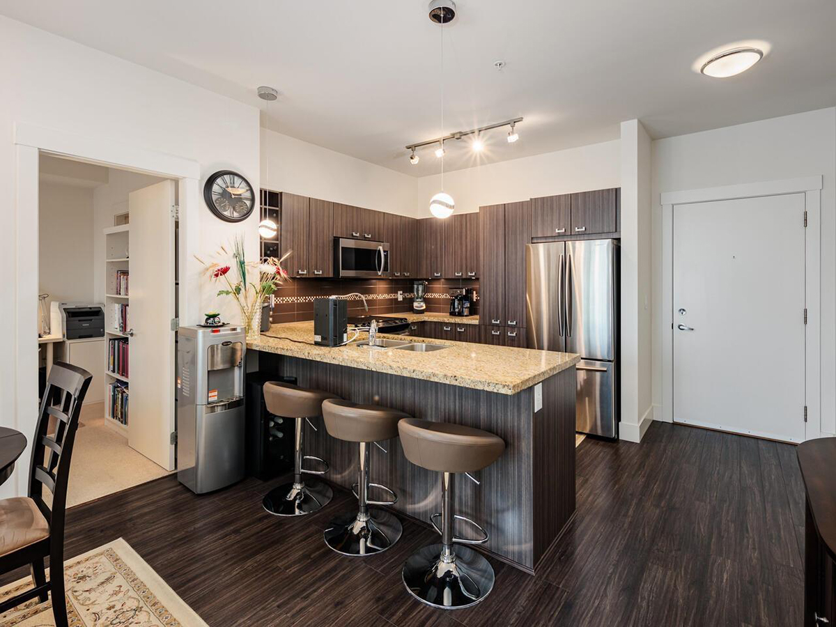 206 709 Twelfth Street, New Westminster 7