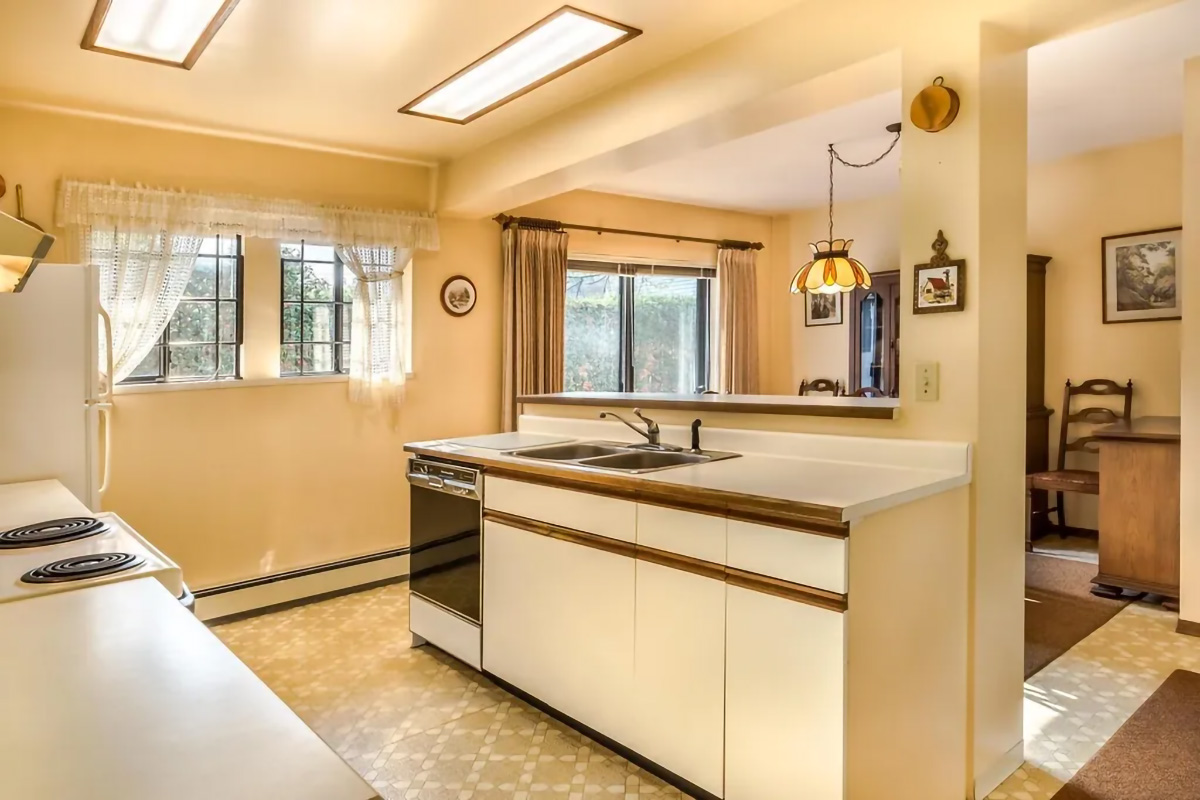 110 St. Patrick Street, New Westminster 14