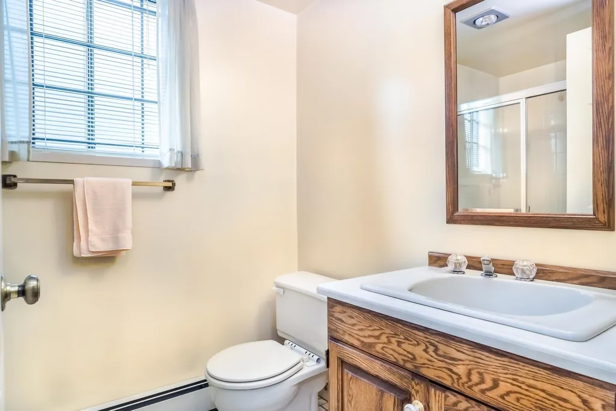 110 St. Patrick Street, New Westminster 25