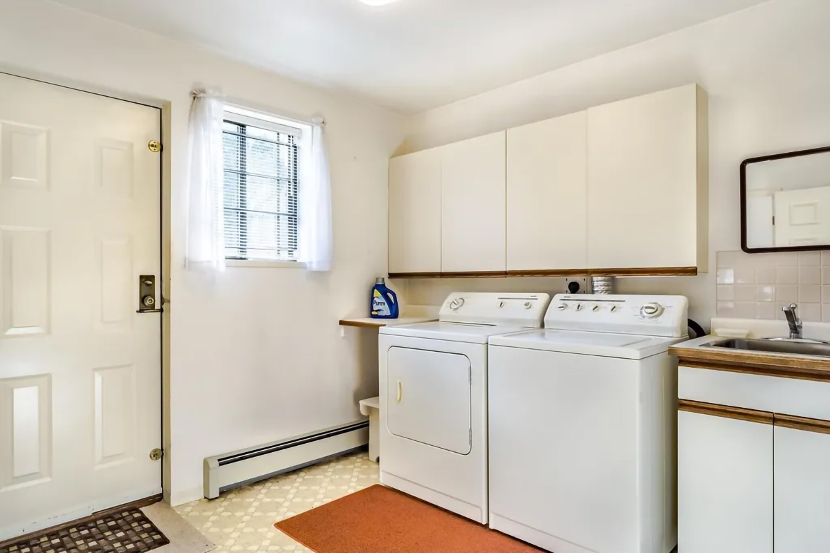110 St. Patrick Street, New Westminster 26