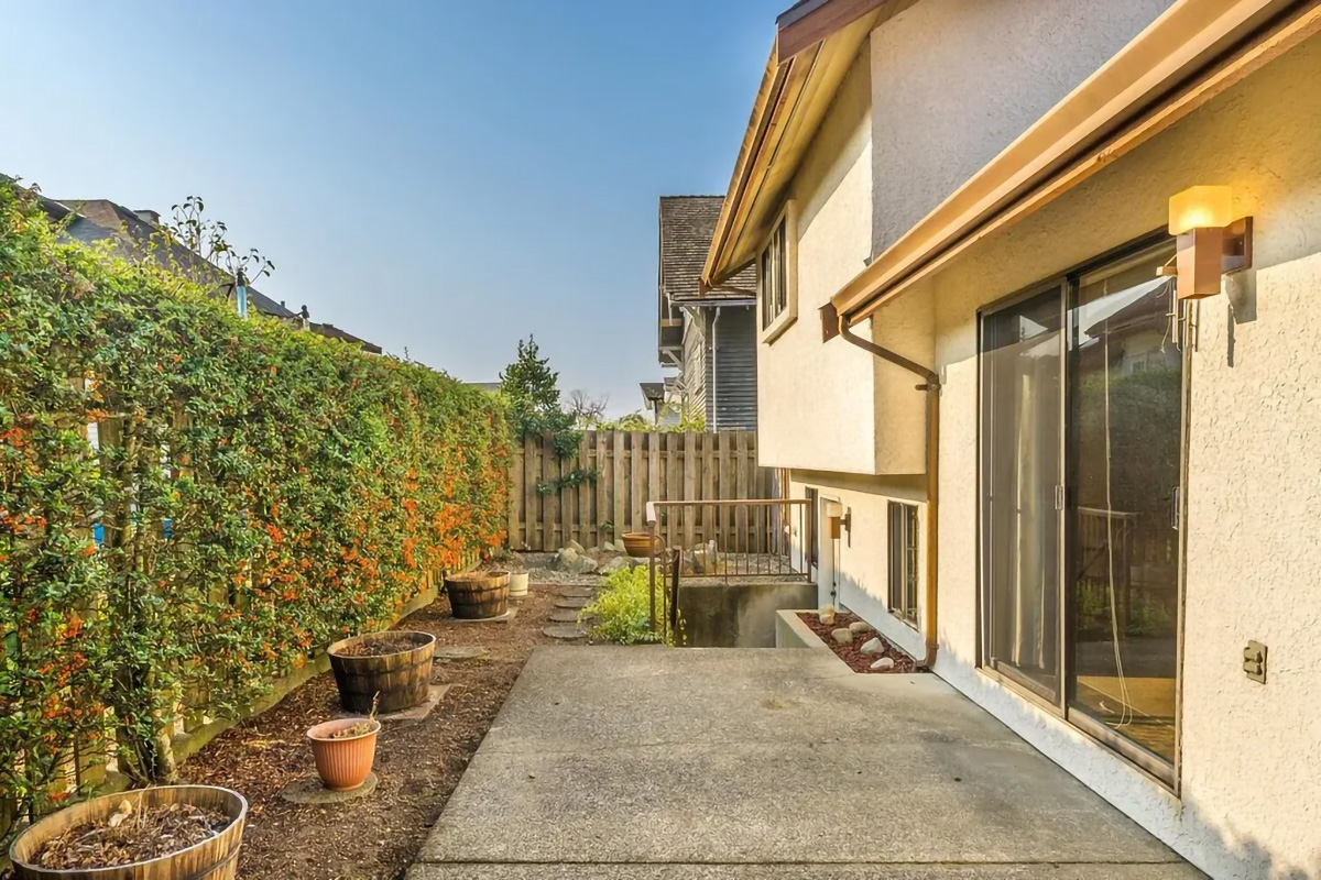 110 St. Patrick Street, New Westminster 33