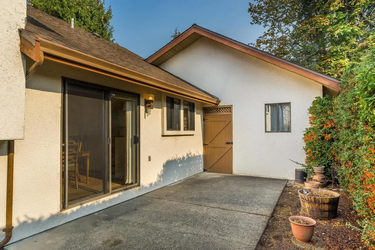 110 St. Patrick Street, New Westminster 35