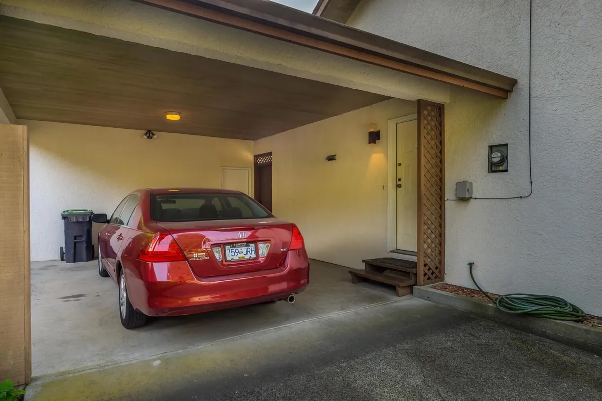 110 St. Patrick Street, New Westminster 36