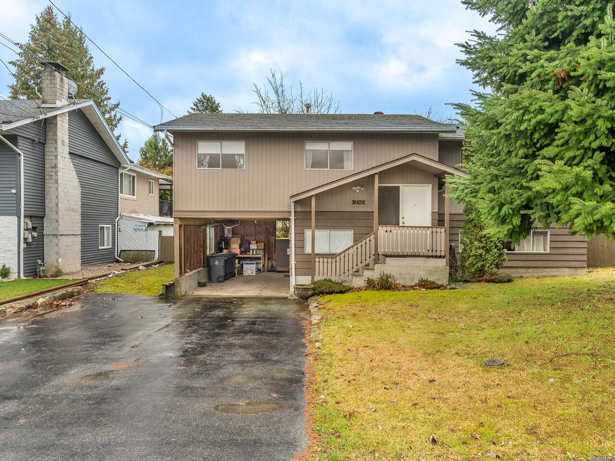12146 95A Avenue, Surrey