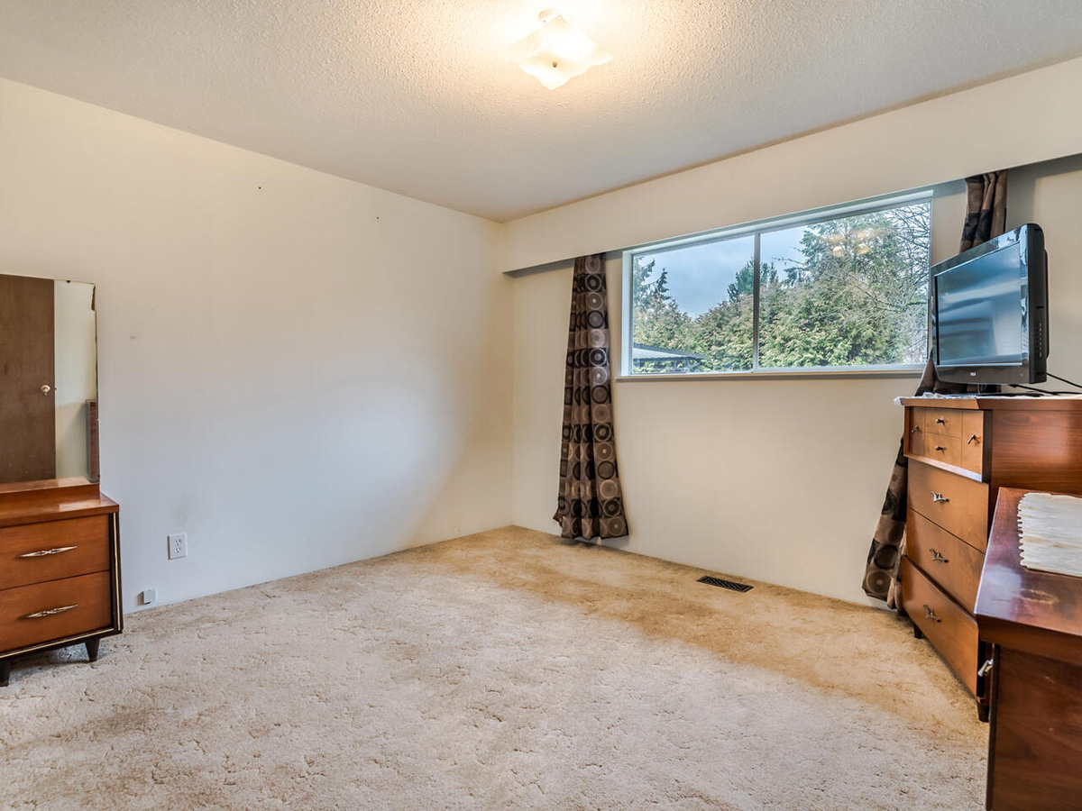 12146 95A Avenue, Surrey 11