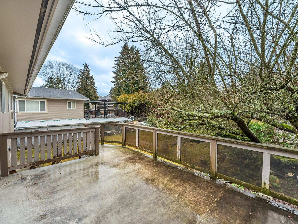 12146 95A Avenue, Surrey 19
