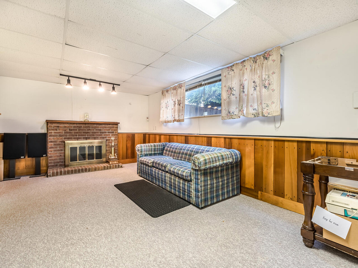 12146 95A Avenue, Surrey 14