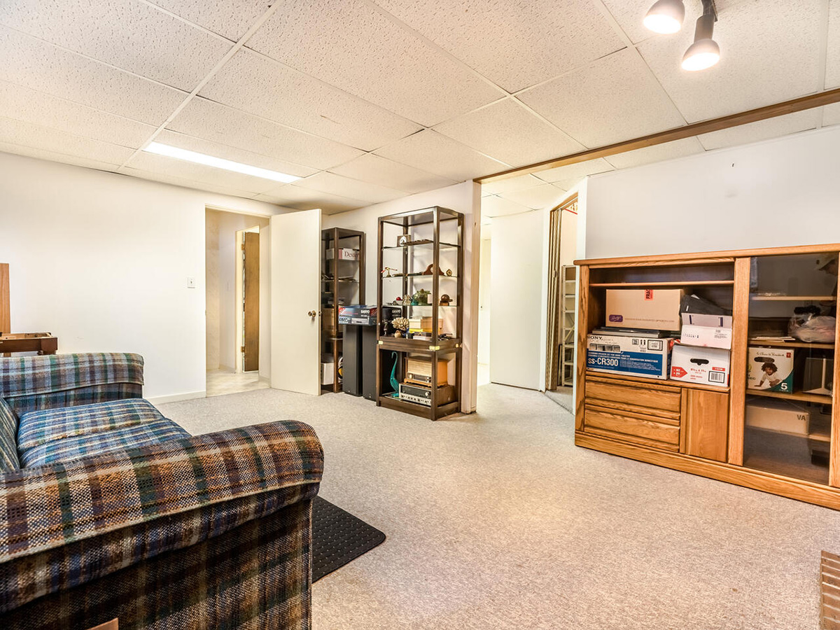 12146 95A Avenue, Surrey 15