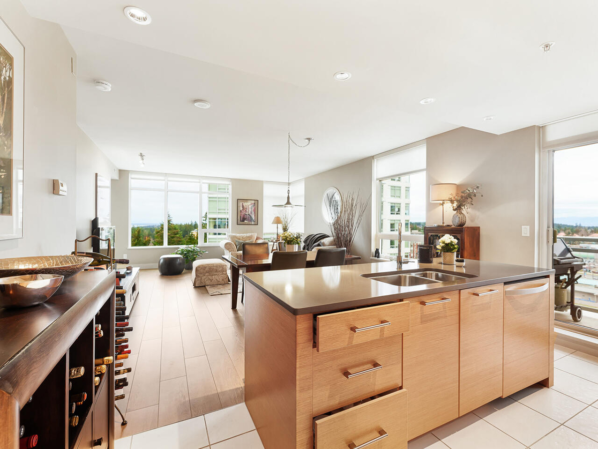 1204 1473 Johnston Road, White Rock 14