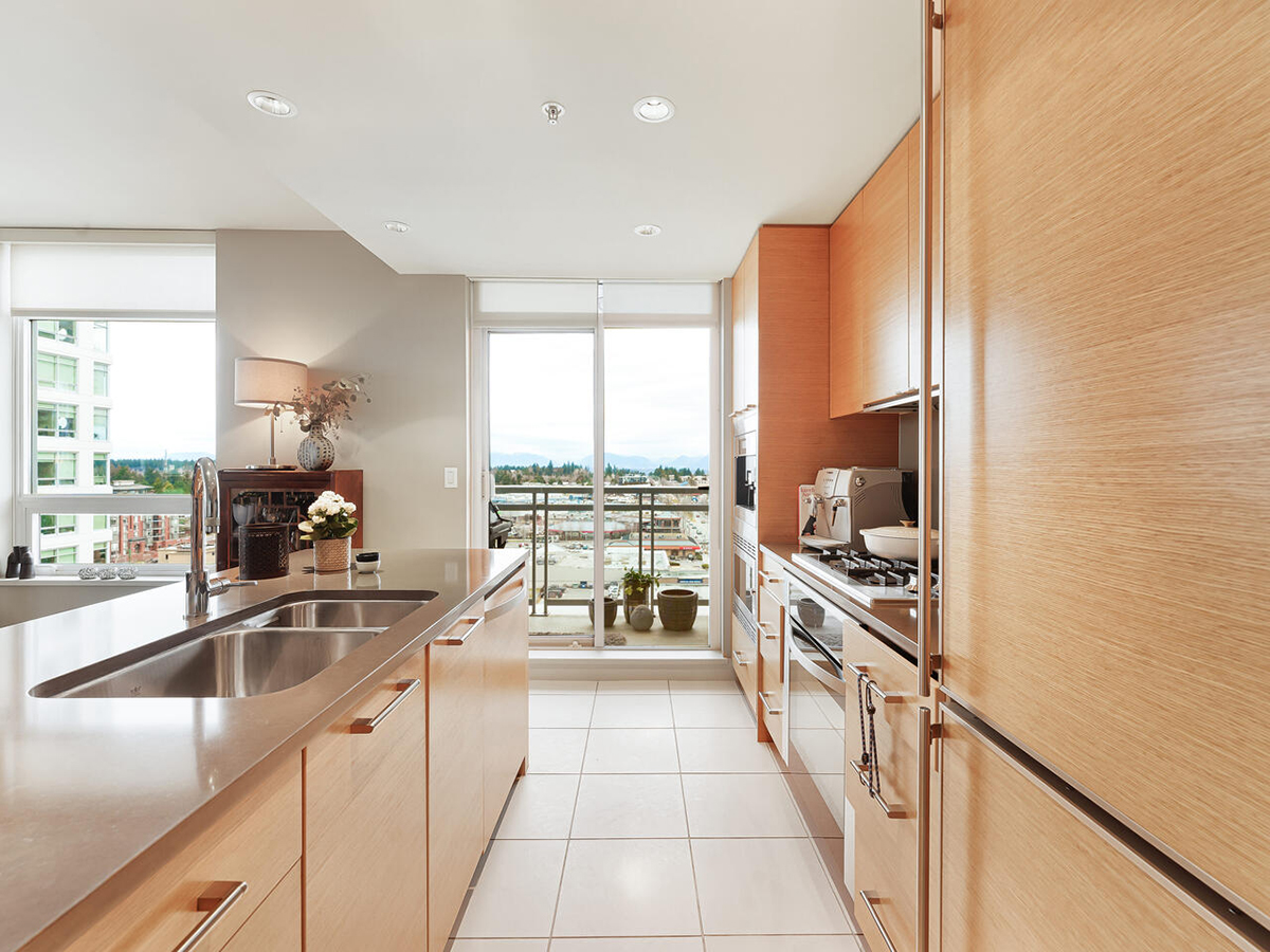 1204 1473 Johnston Road, White Rock 15