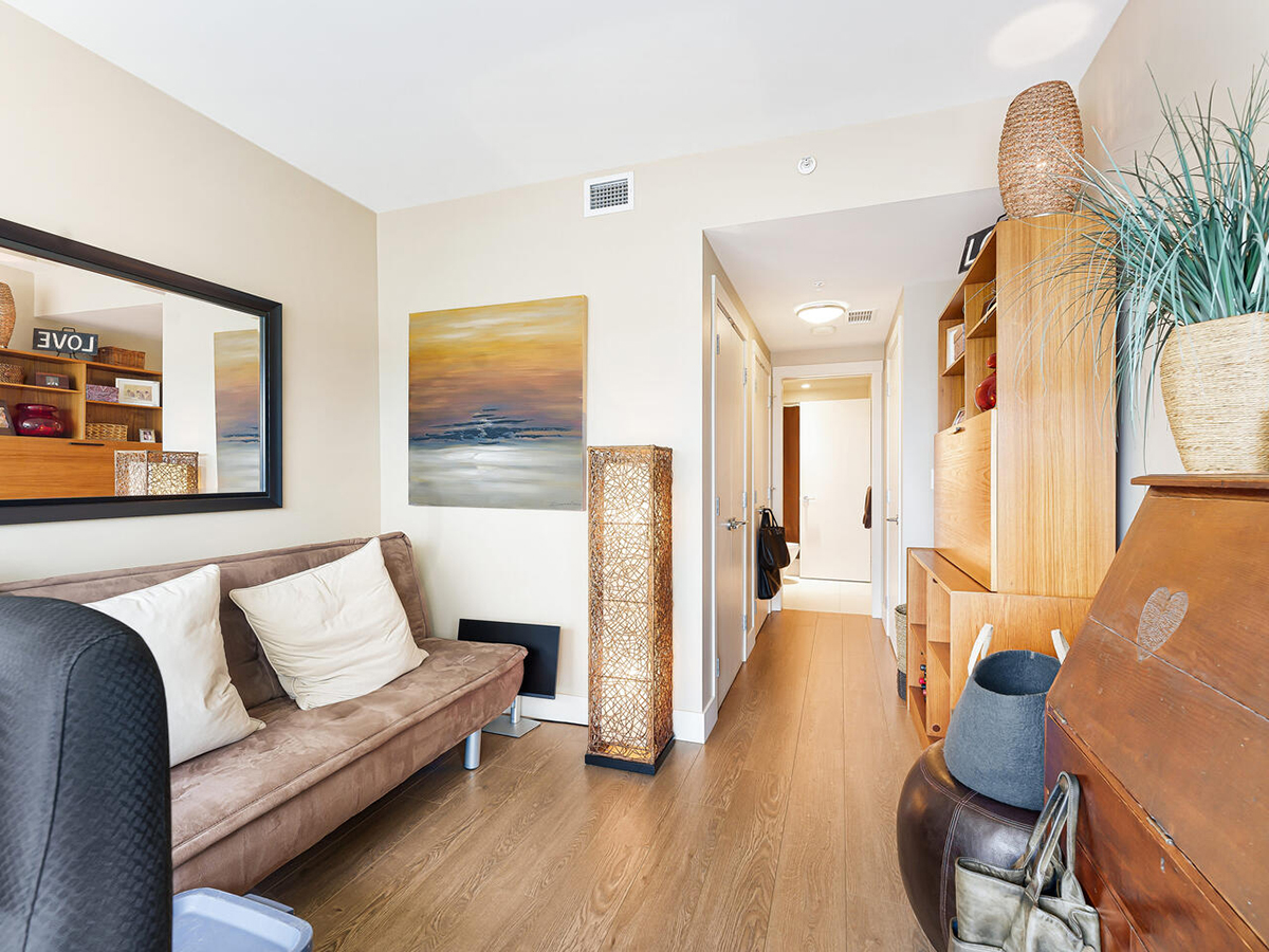 1204 1473 Johnston Road, White Rock 19