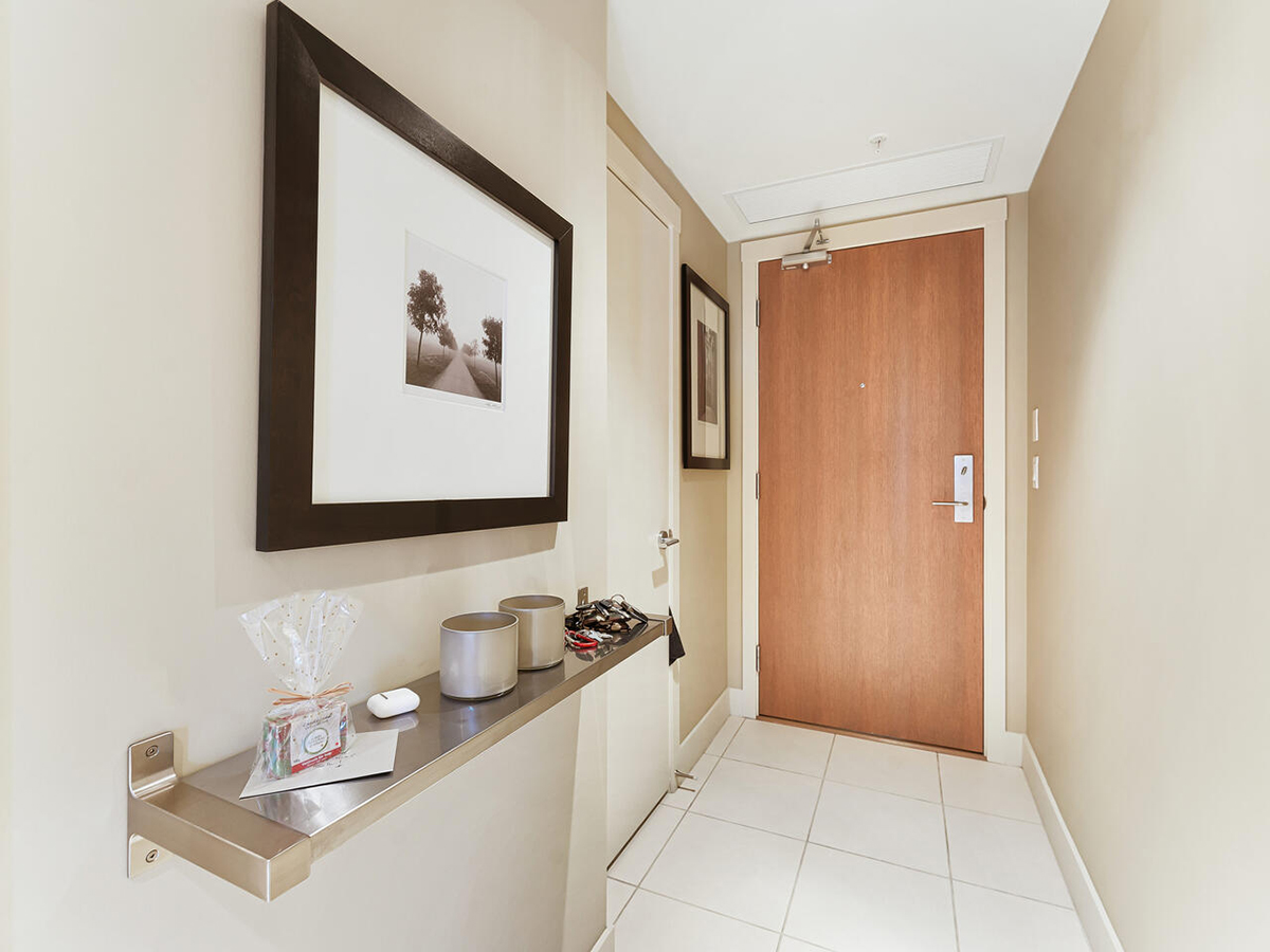 1204 1473 Johnston Road, White Rock 24