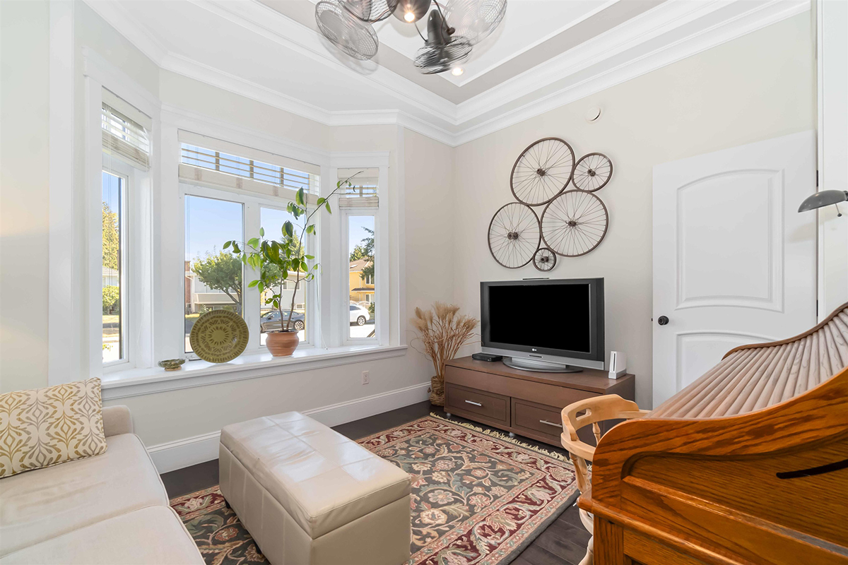 7677 Endersby Street, Burnaby 11