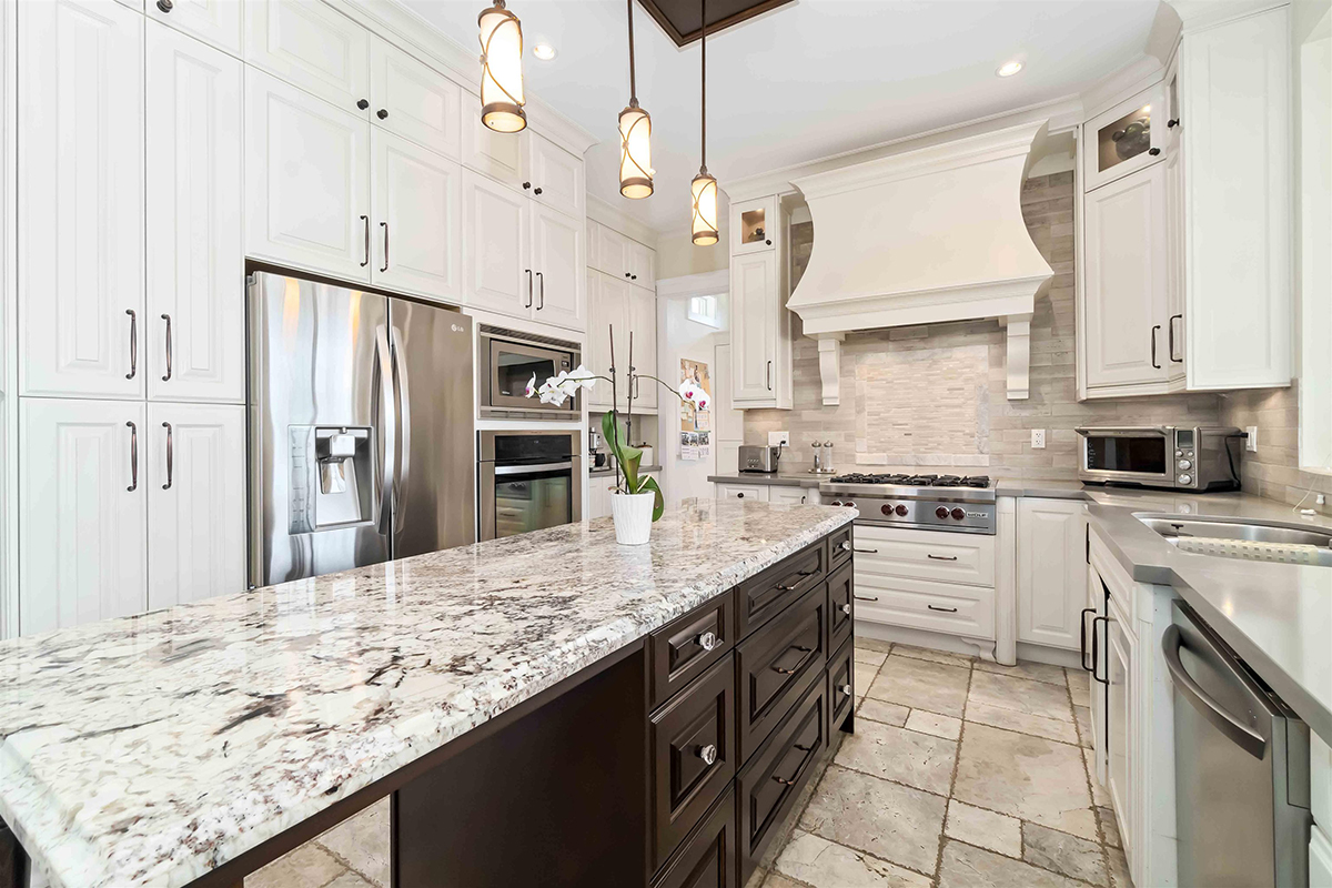 7677 Endersby Street, Burnaby 14