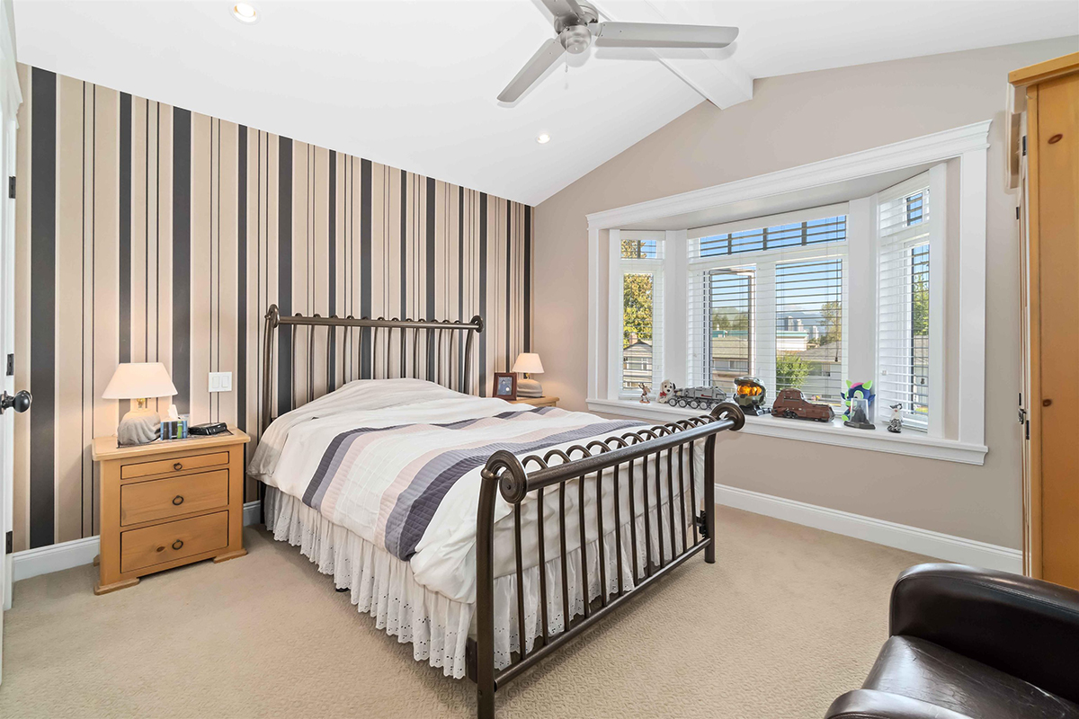7677 Endersby Street, Burnaby 20