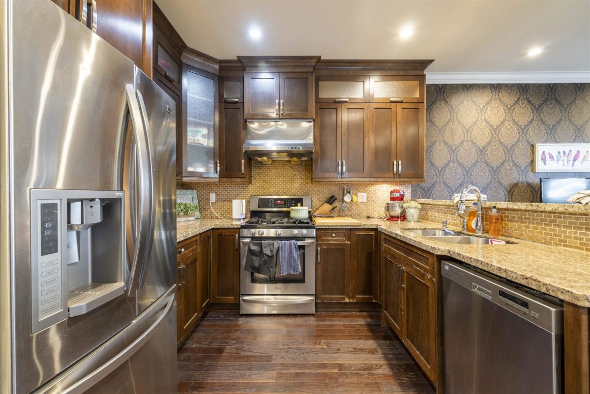 624 Tenth Street, New Westminster 11