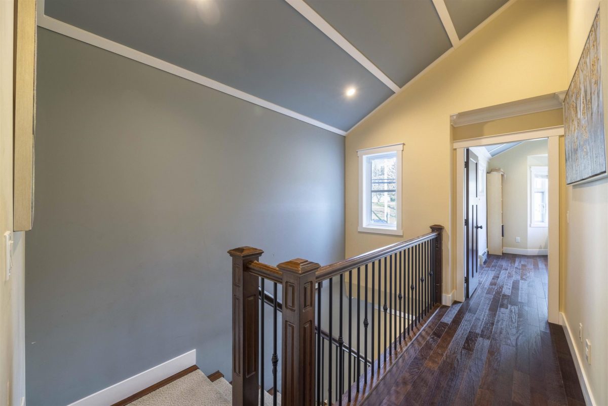 624 Tenth Street, New Westminster 24