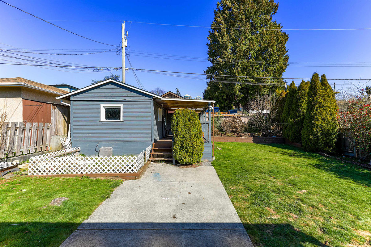 6577 Clinton Street, Burnaby 16