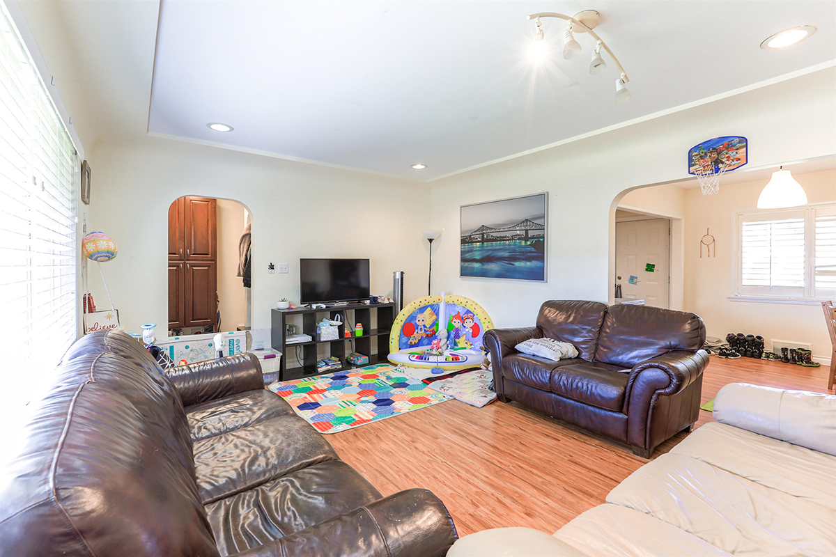 6577 Clinton Street, Burnaby 2