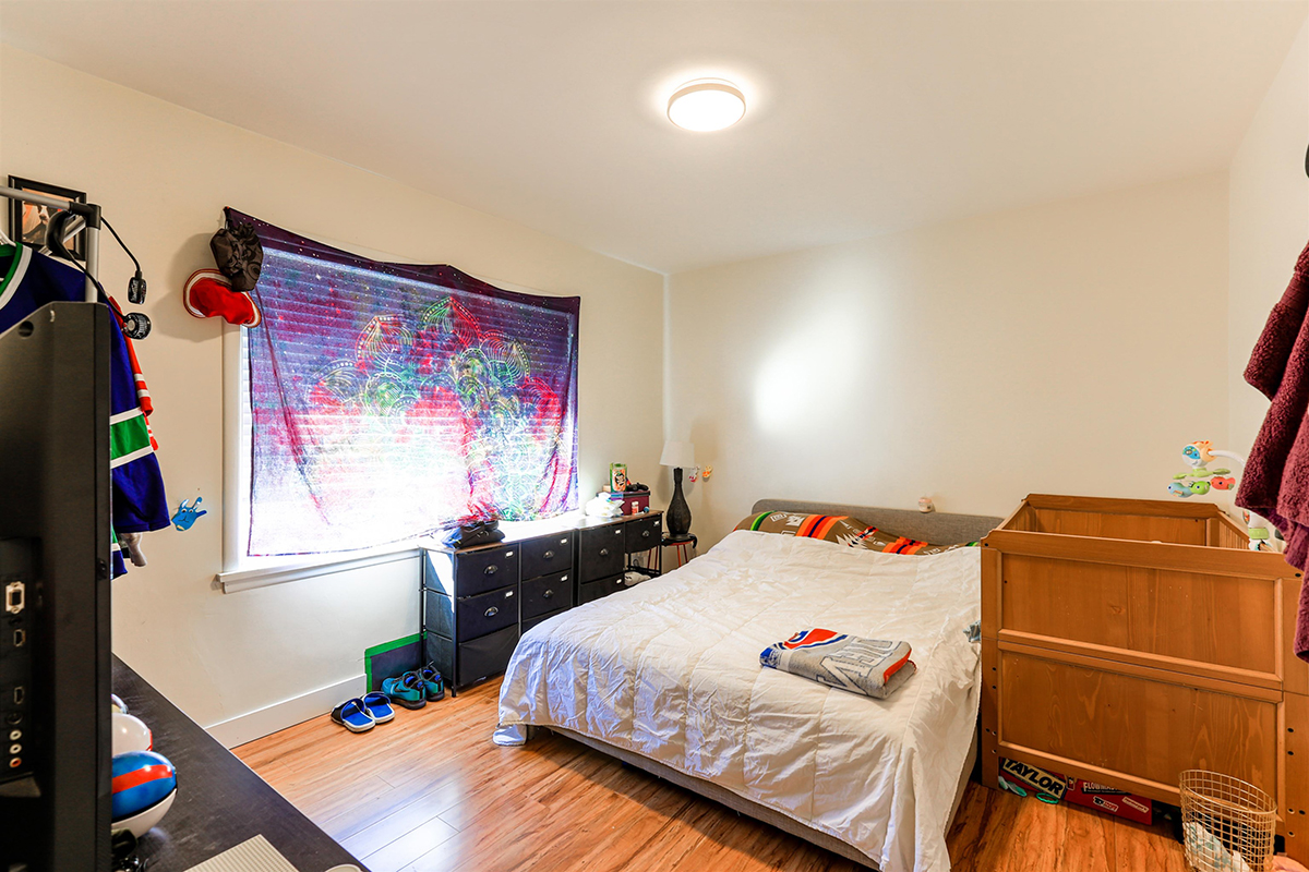 6577 Clinton Street, Burnaby 9