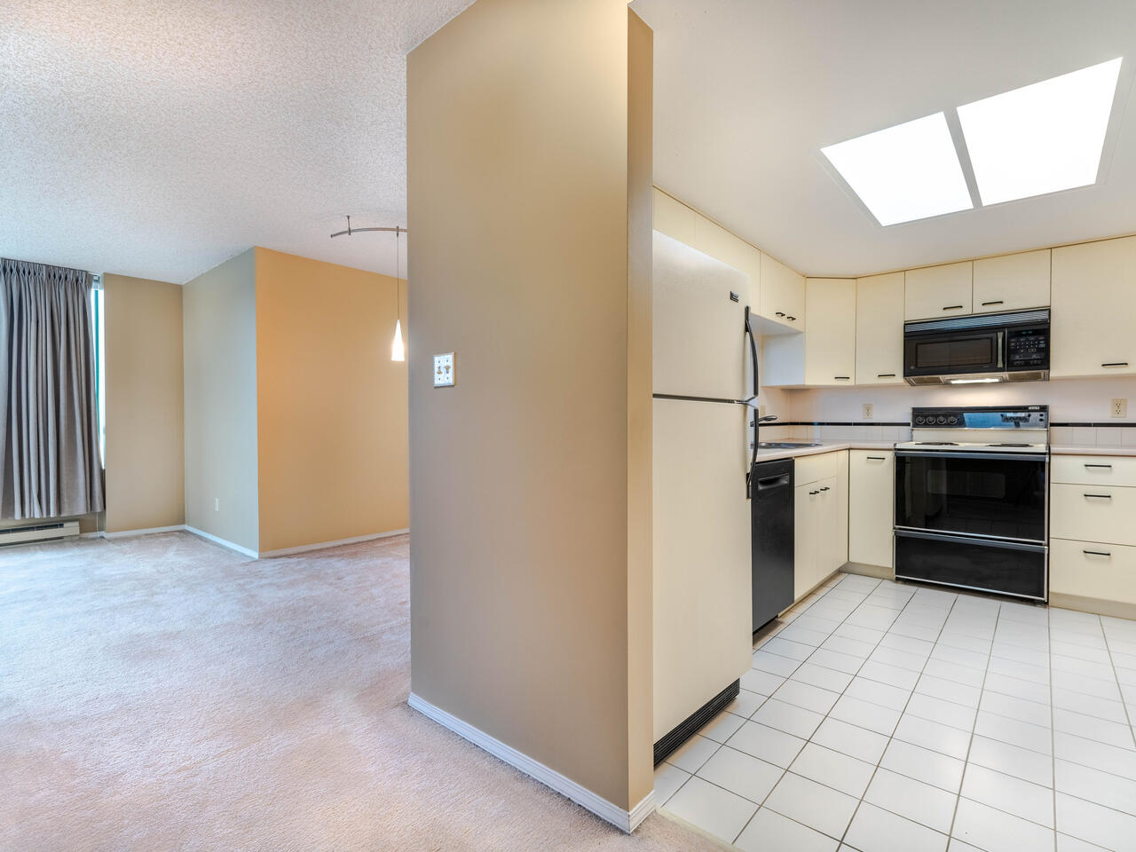 1606 121 Tenth Street, New Westminster 9