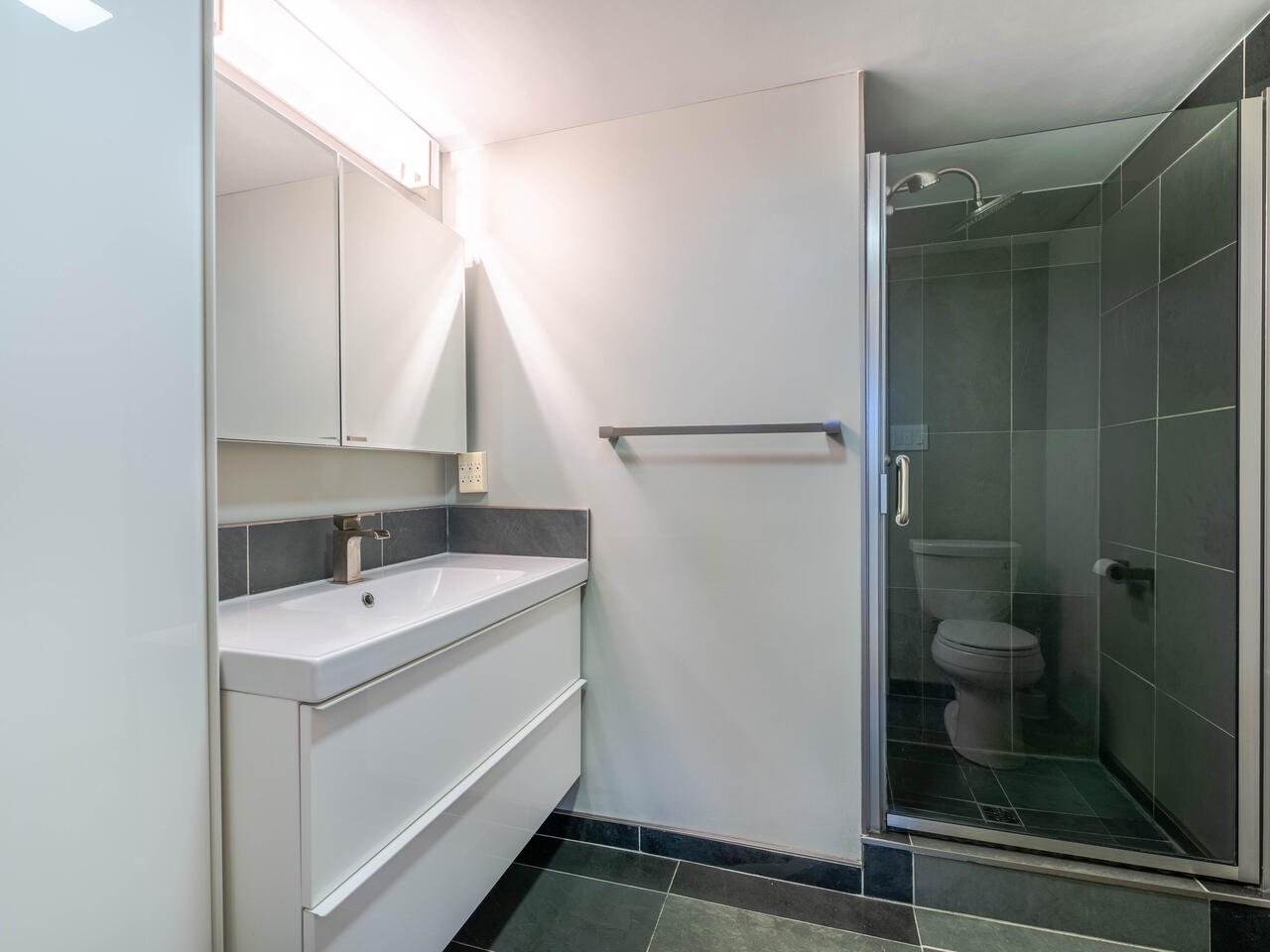 1606 121 Tenth Street, New Westminster 22
