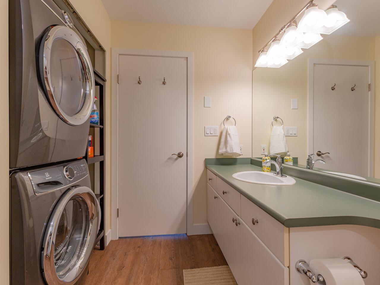 426 3 Rialto Court, New Westminster 15
