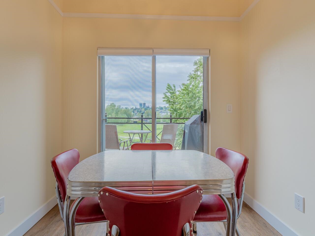 426 3 Rialto Court, New Westminster 3