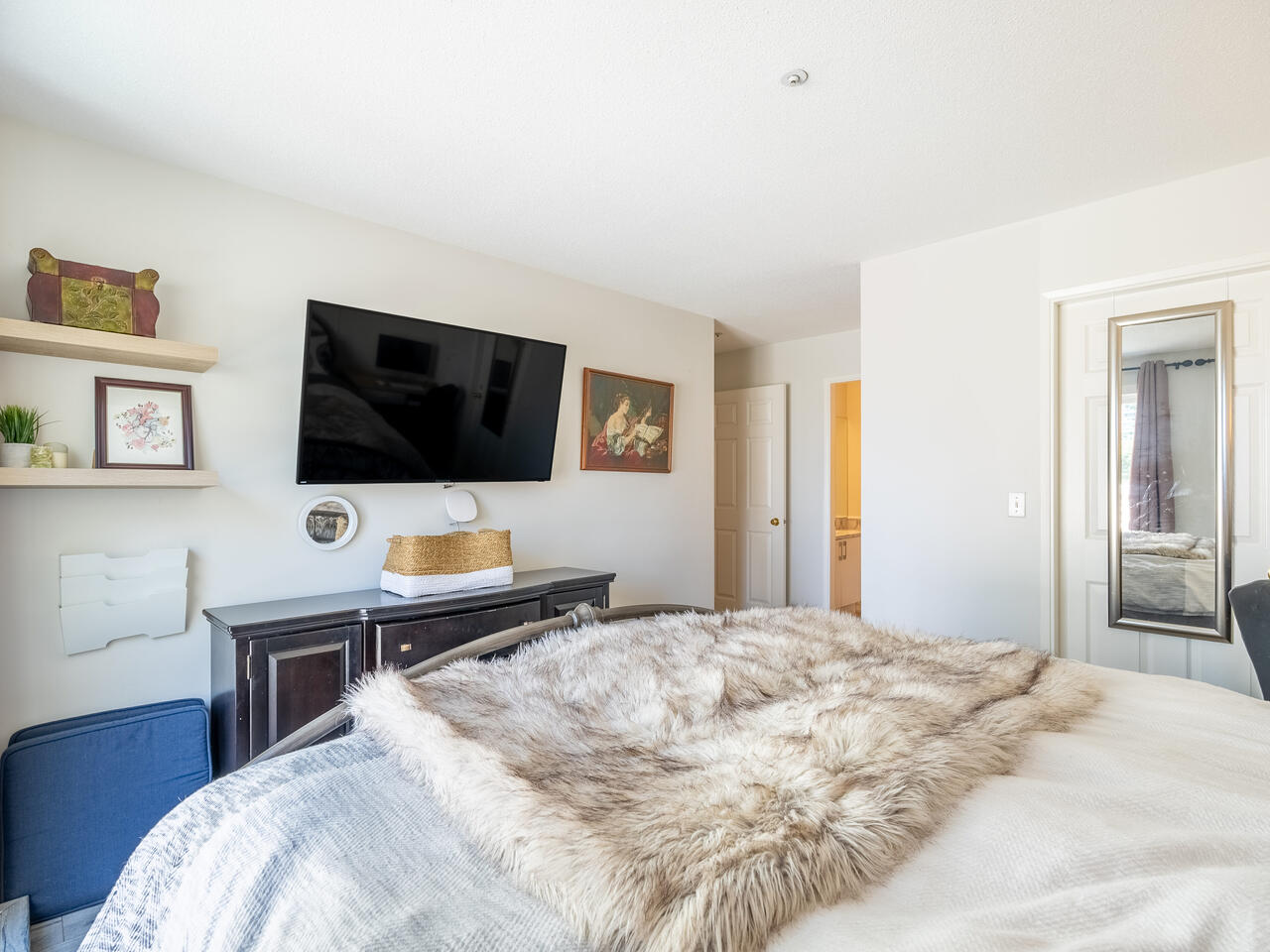 A404 9868 Whalley Blvd, Surrey 12