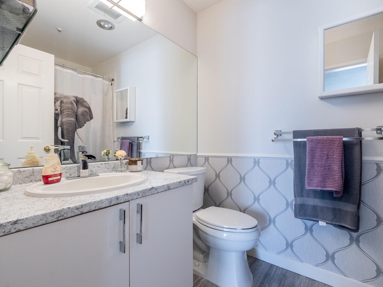 A404 9868 Whalley Blvd, Surrey 14
