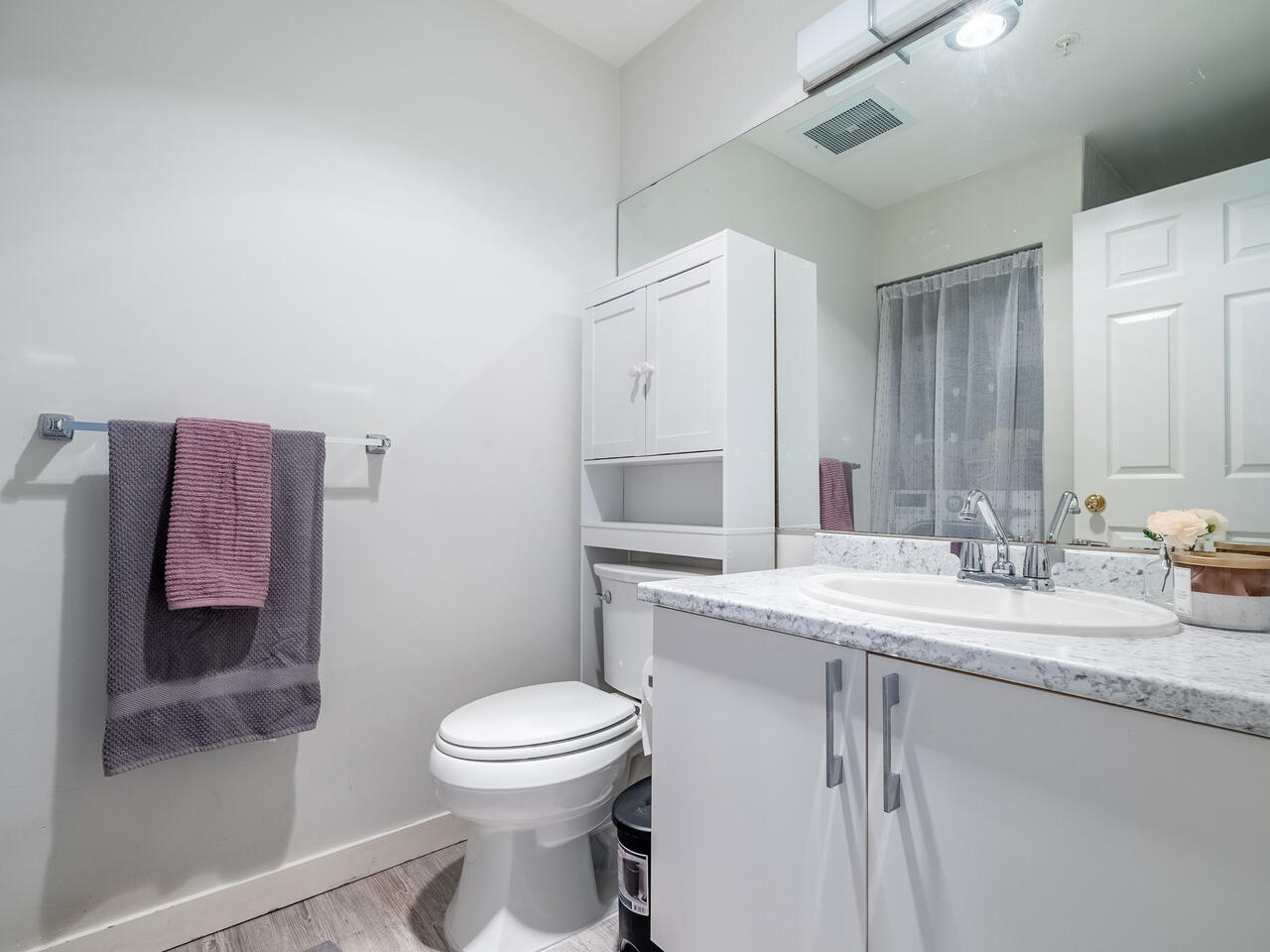 A404 9868 Whalley Blvd, Surrey 18