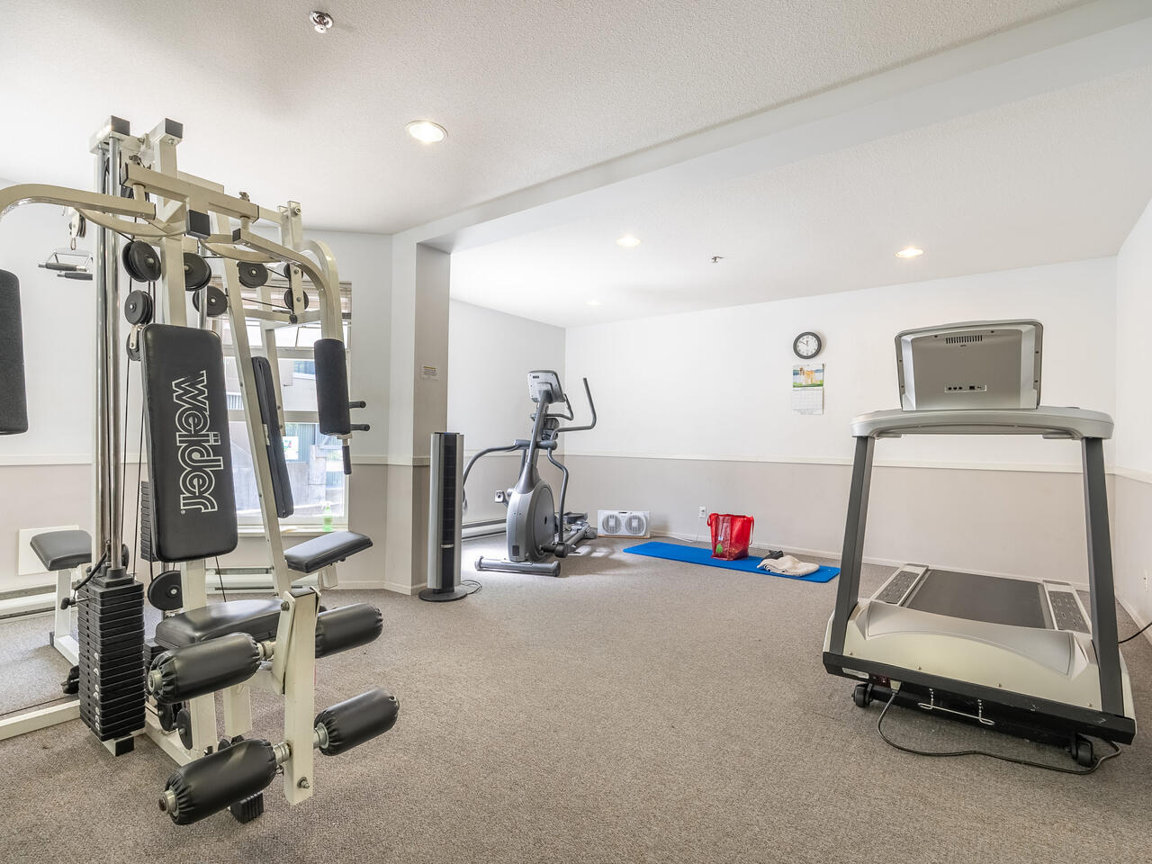 A404 9868 Whalley Blvd, Surrey 20