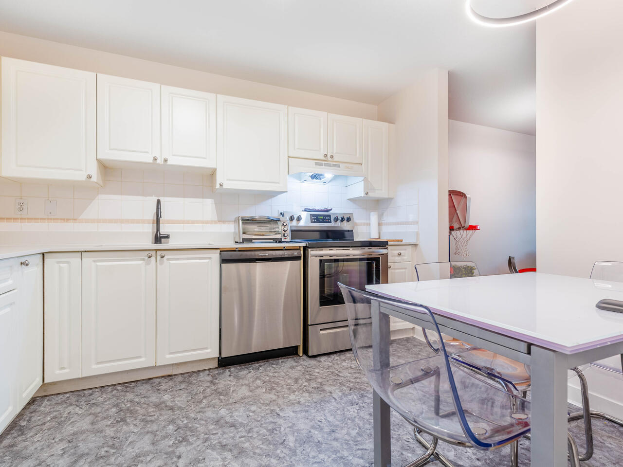 302-1310 Cariboo Street, New Westminster 8