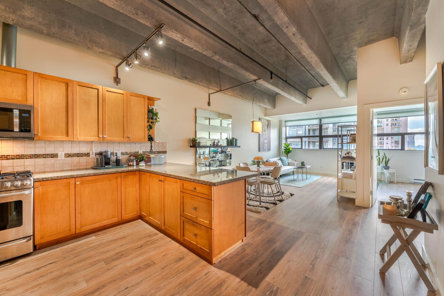 611 - 615 Belmont St, New Westminster 3