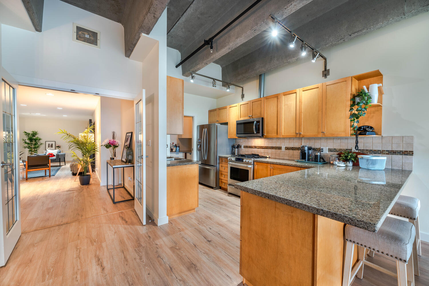 611 - 615 Belmont St, New Westminster 4