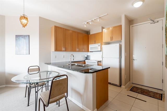 604 6833 STATION HILL DRIVE 10