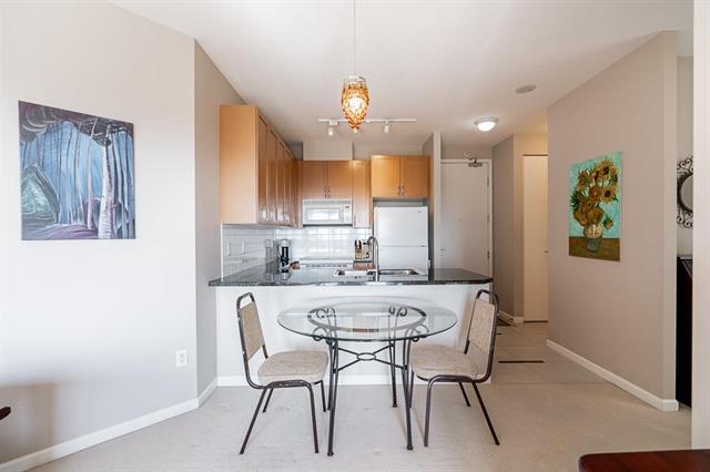 604 6833 STATION HILL DRIVE 13