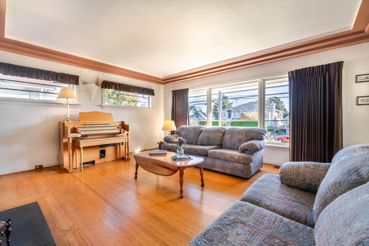 1007 Edinburgh Street, New Westminster 5