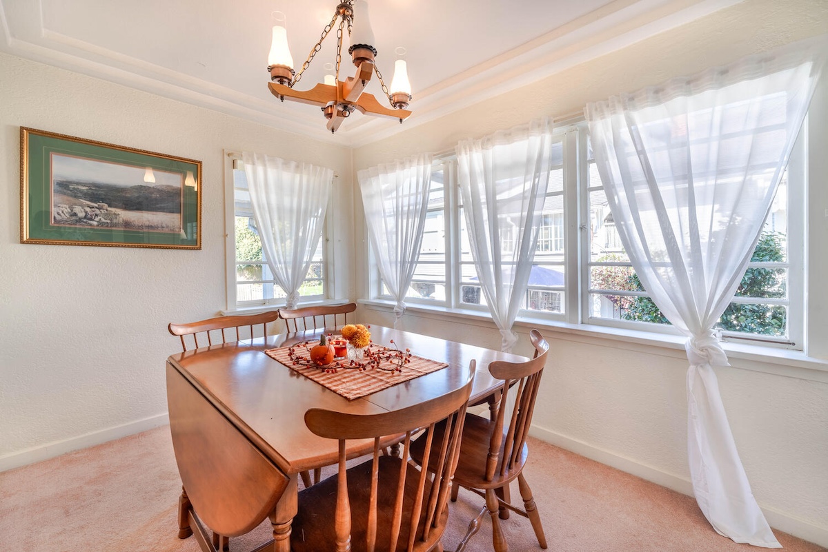 1007 Edinburgh Street, New Westminster 7