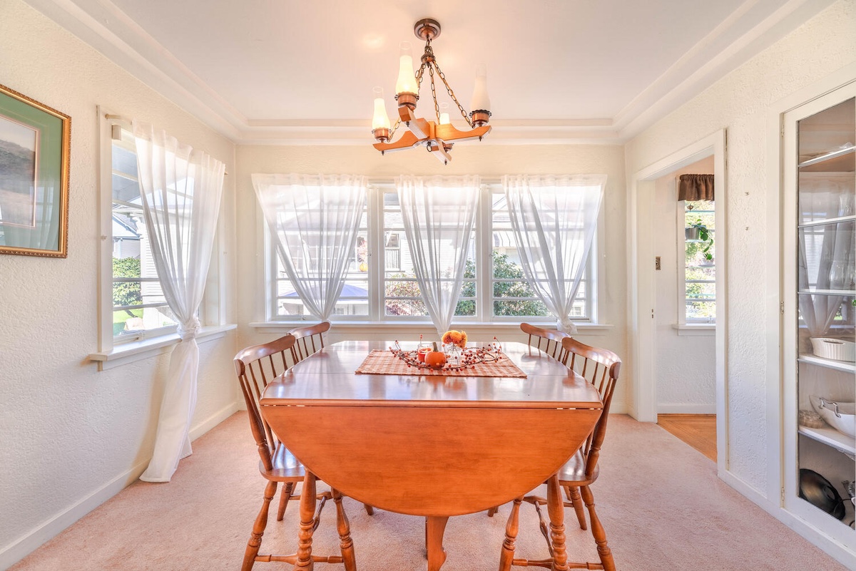 1007 Edinburgh Street, New Westminster 8