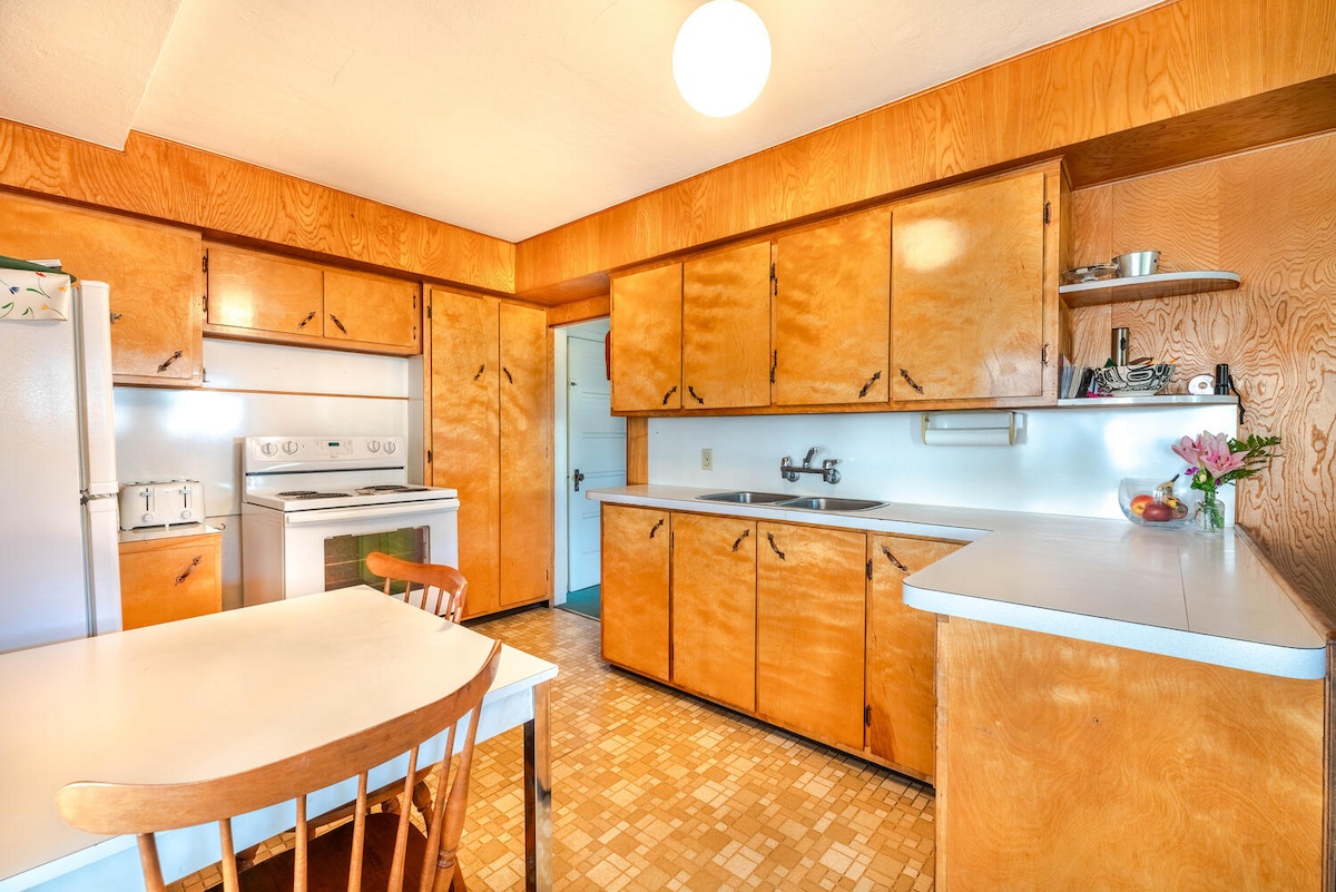1007 Edinburgh Street, New Westminster 12