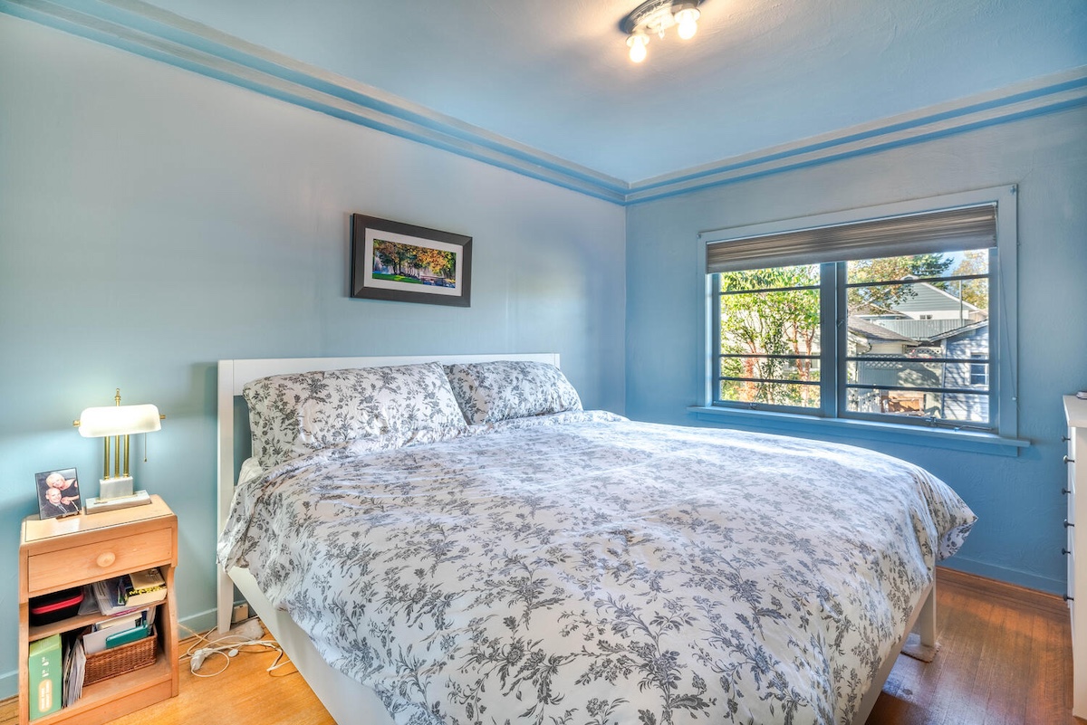 1007 Edinburgh Street, New Westminster 14
