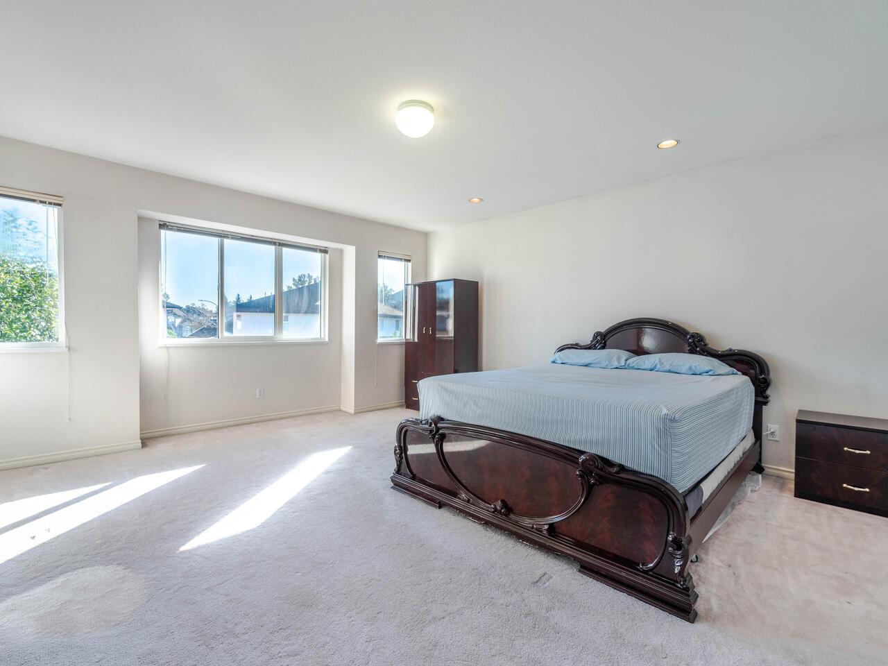 1210 Salter Street, New Westminster 16