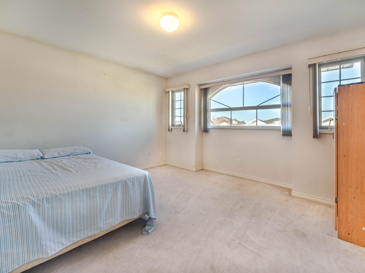 1210 Salter Street, New Westminster 19